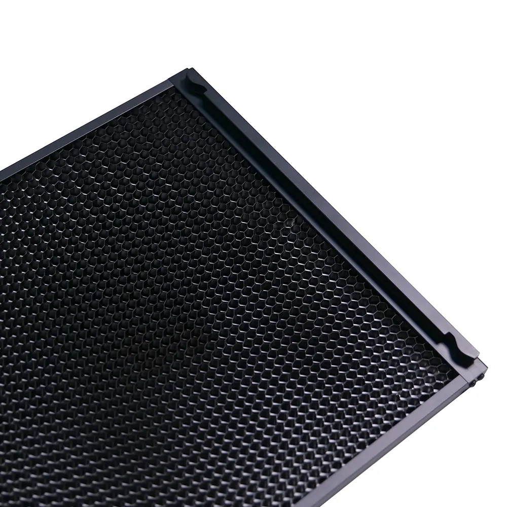 Aputure Nova P600C 45Deg Metal Grid - Image 2
