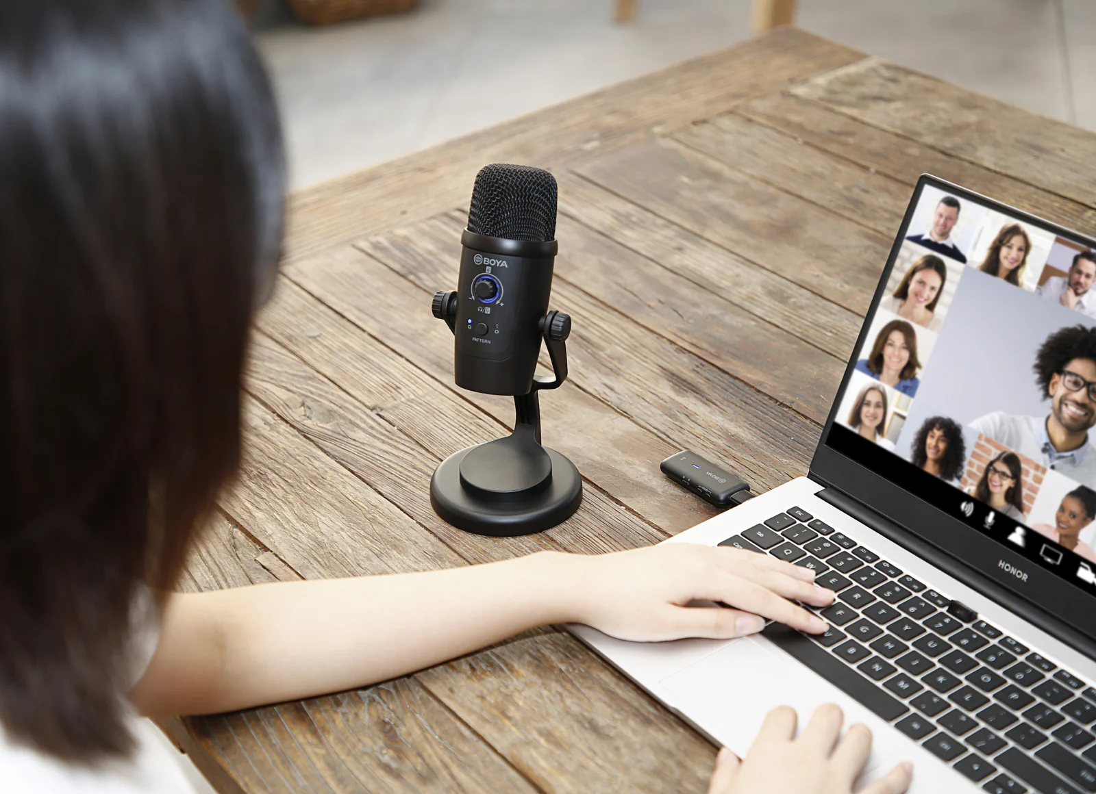 BOYA BY-PM500W Wired/Wireless Dual-Function USB Table Microphone - Image 3