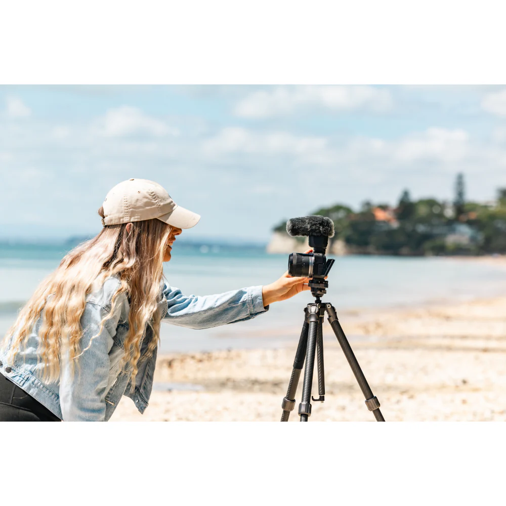 Canon EOS R50 V Mirrorless Camera - Image 7