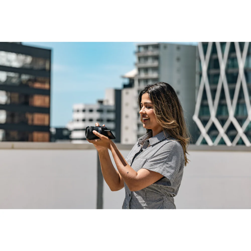 Canon EOS R50 V Mirrorless Camera - Image 8
