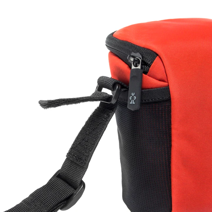 Crumpler Triple A Camera Toploader 150 Red - Image 6