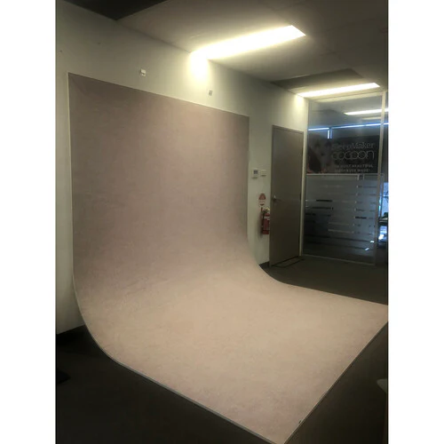 EASIFRAME® Cyclorama Curved Fabric Frame - Image 3