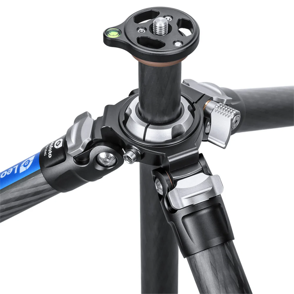 Leofoto LO-284C MR.O Series 4 Section Levelling Centre Column Carbon Fibre Tripod - Image 2