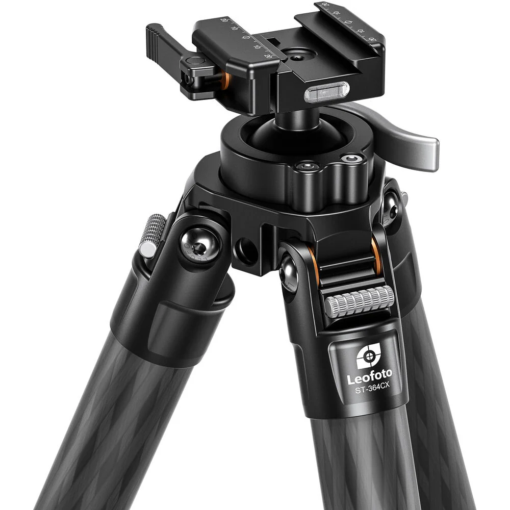 Leofoto Outdoor Tripod with Integrated Lever Control Ball Head (62.7") - Image 2