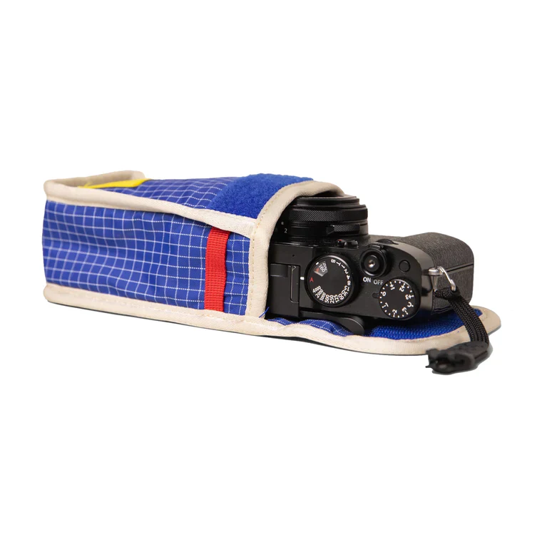 Long Weekend - Camera Pouch - Creme-Multi - Image 5