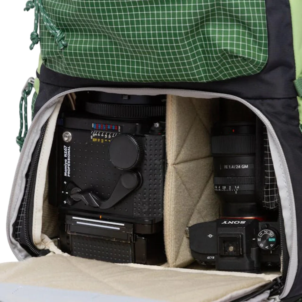 Long Weekend - Morro Convertible Backpack - Moss - Image 4