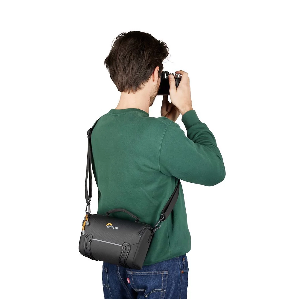 Lowepro Adventura SH 160 III, Black - Image 4