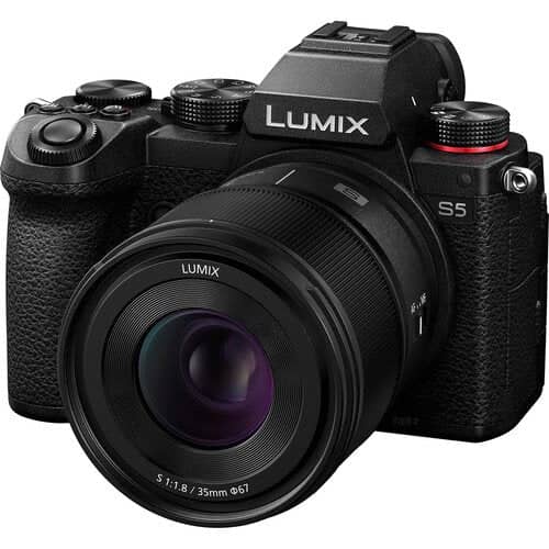 Panasonic Lumix S 35mm f/1.8 Lens - Image 8