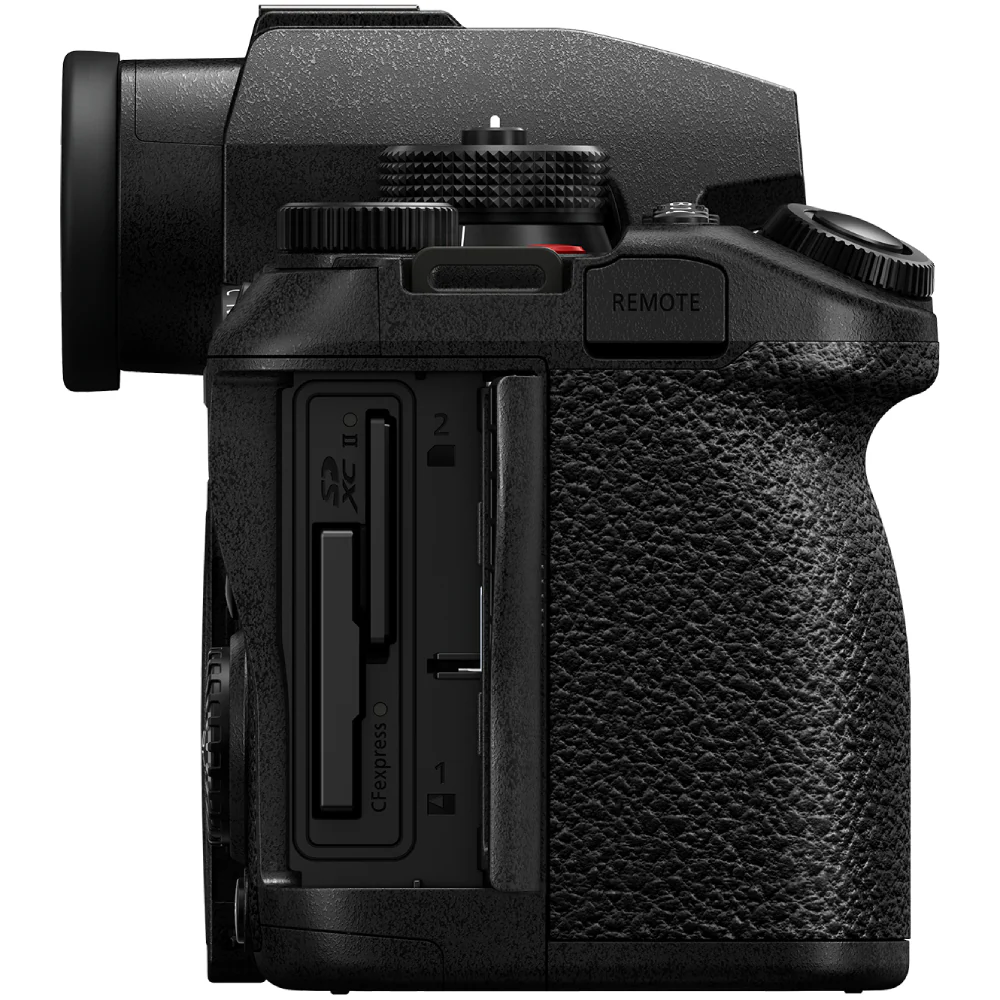 Panasonic LUMIX S1R II with S 24-105mm f/4 Macro OIS Lens - Image 11