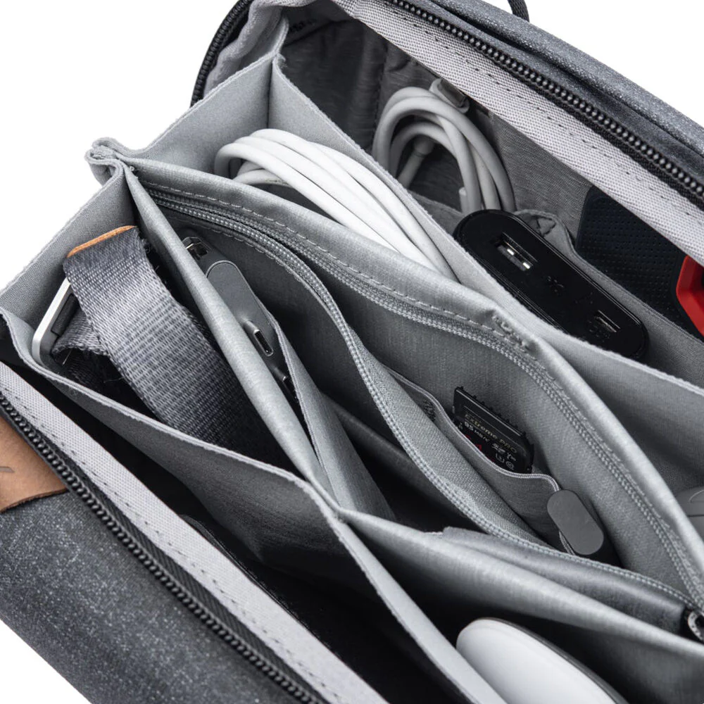 Peak Design Tech Pouch - Image 27