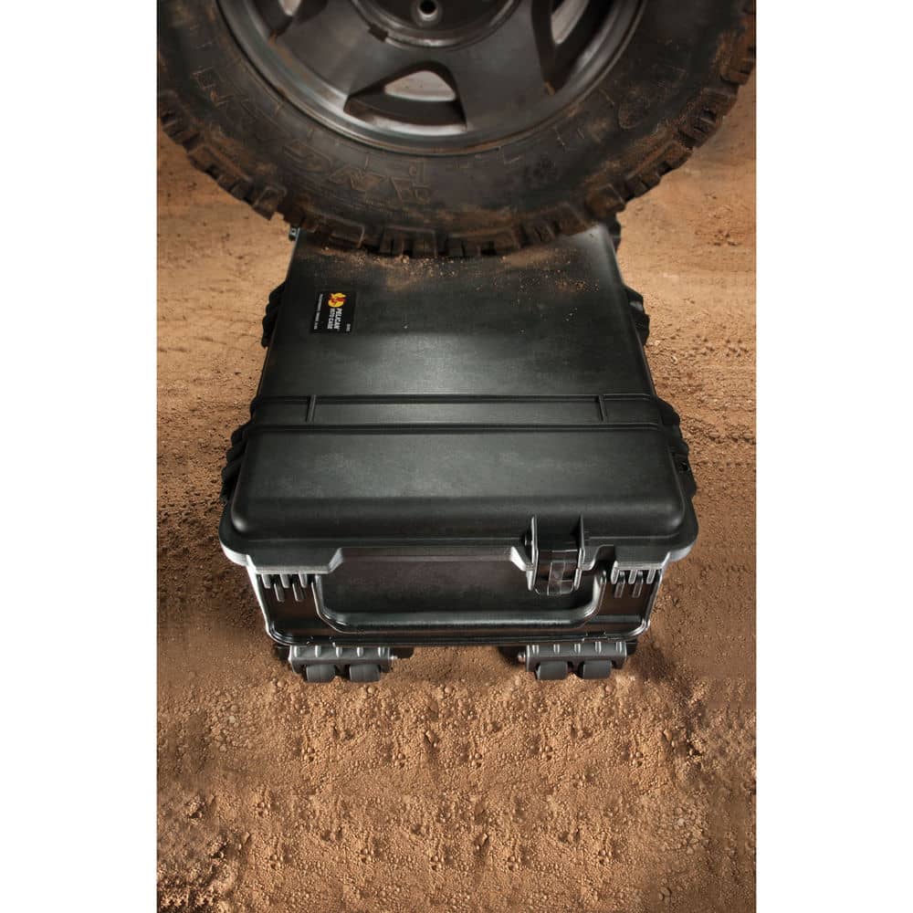 Pelican 1670 Case with Foam (Black) - Image 6