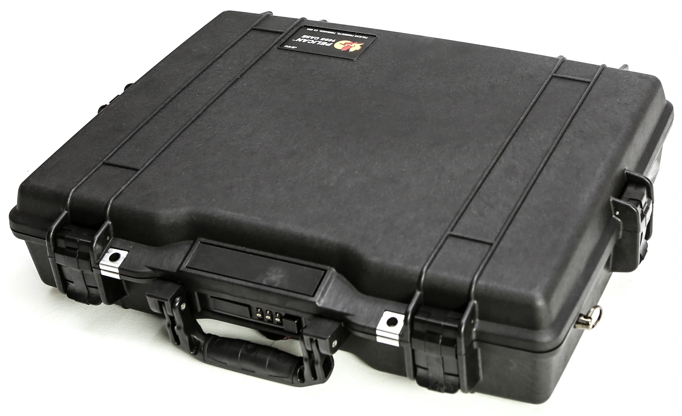 Pelican Case 1495 Laptop w Foam Black - Image 2