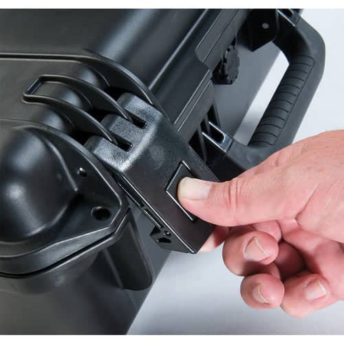 Pelican iM3300 Storm Case without Foam (Black) - Image 3