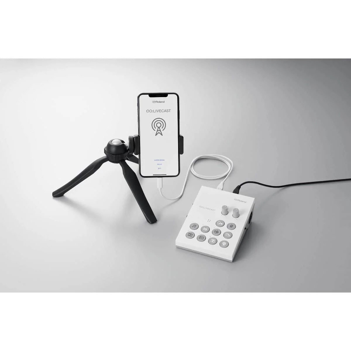 Roland GO:LIVECAST Live Streaming Audio and Video Studio for Smartphones and Tablets - Image 11