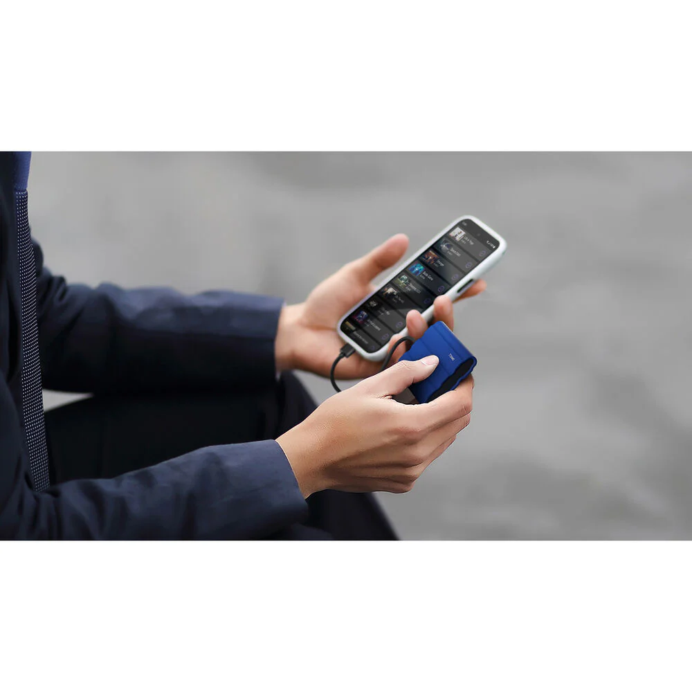 Samsung 4TB T7 Shield Portable SSD (Black) - Image 5