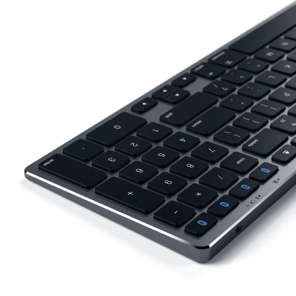 Satechi Aluminium Bluetooth Keyboard (Silver/White) - Image 3