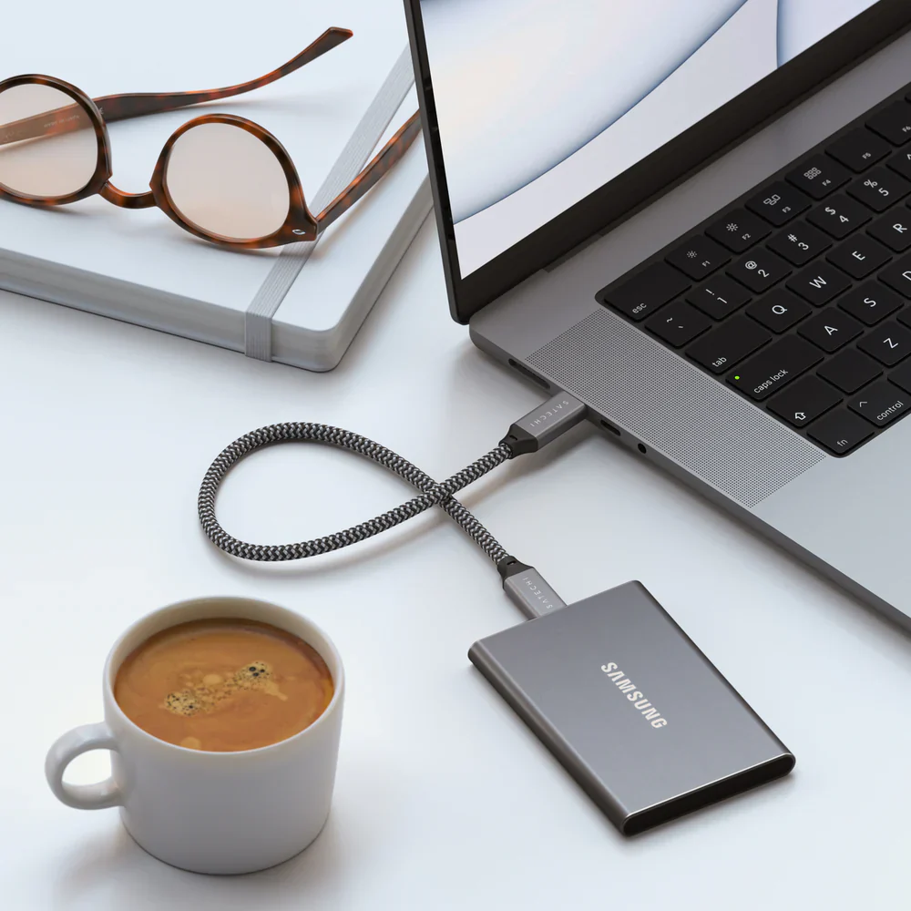 Satechi USB-4 USB-C to USB-C Cable - 25cm - Image 7