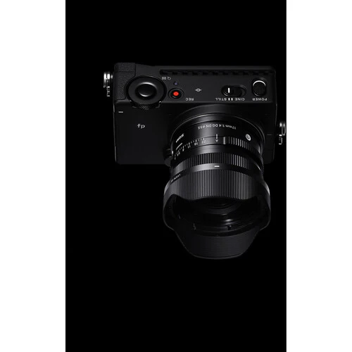 Sigma 17MM F/4 DG DN Contemporary Lens - Leica L-Mount - Image 8