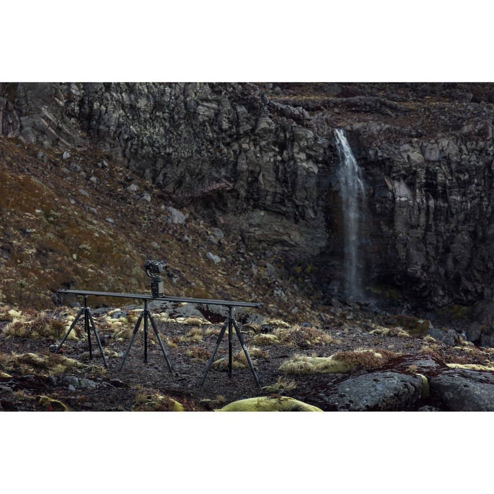 Syrp Magic Carpet Carbon Track Short, 600mm (2') - Image 5