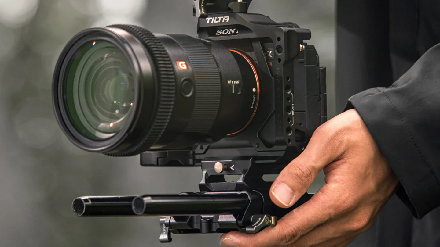 Tilta Sony a7R V Half Cage Pro Kit - Titanium Gray - Image 2