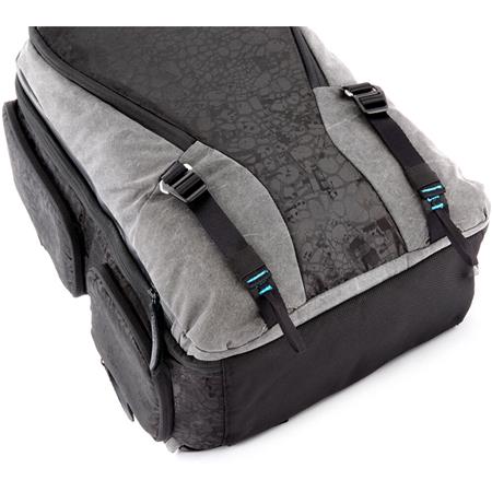 Toxic from 3 Legged Thing - Valkyrie Camera Backpack Medium - Onyx - Image 12