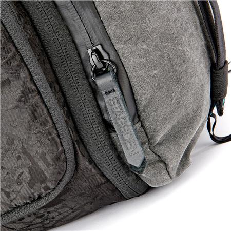 Toxic from 3 Legged Thing - Valkyrie Camera Backpack Medium - Onyx - Image 17