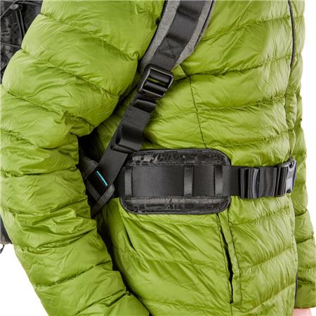 Toxic from 3 Legged Thing - Valkyrie Camera Backpack Medium - Onyx - Image 22