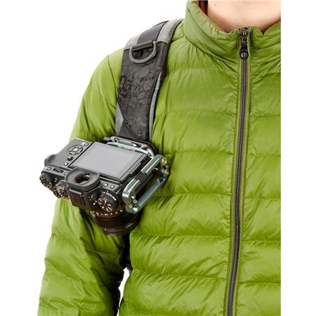 Toxic from 3 Legged Thing - Valkyrie Camera Backpack Medium - Onyx - Image 25