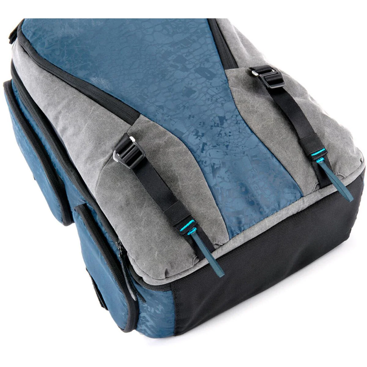 Toxic from 3 Legged Thing - Valkyrie Camera Backpack Medium - Sapphire - Image 12