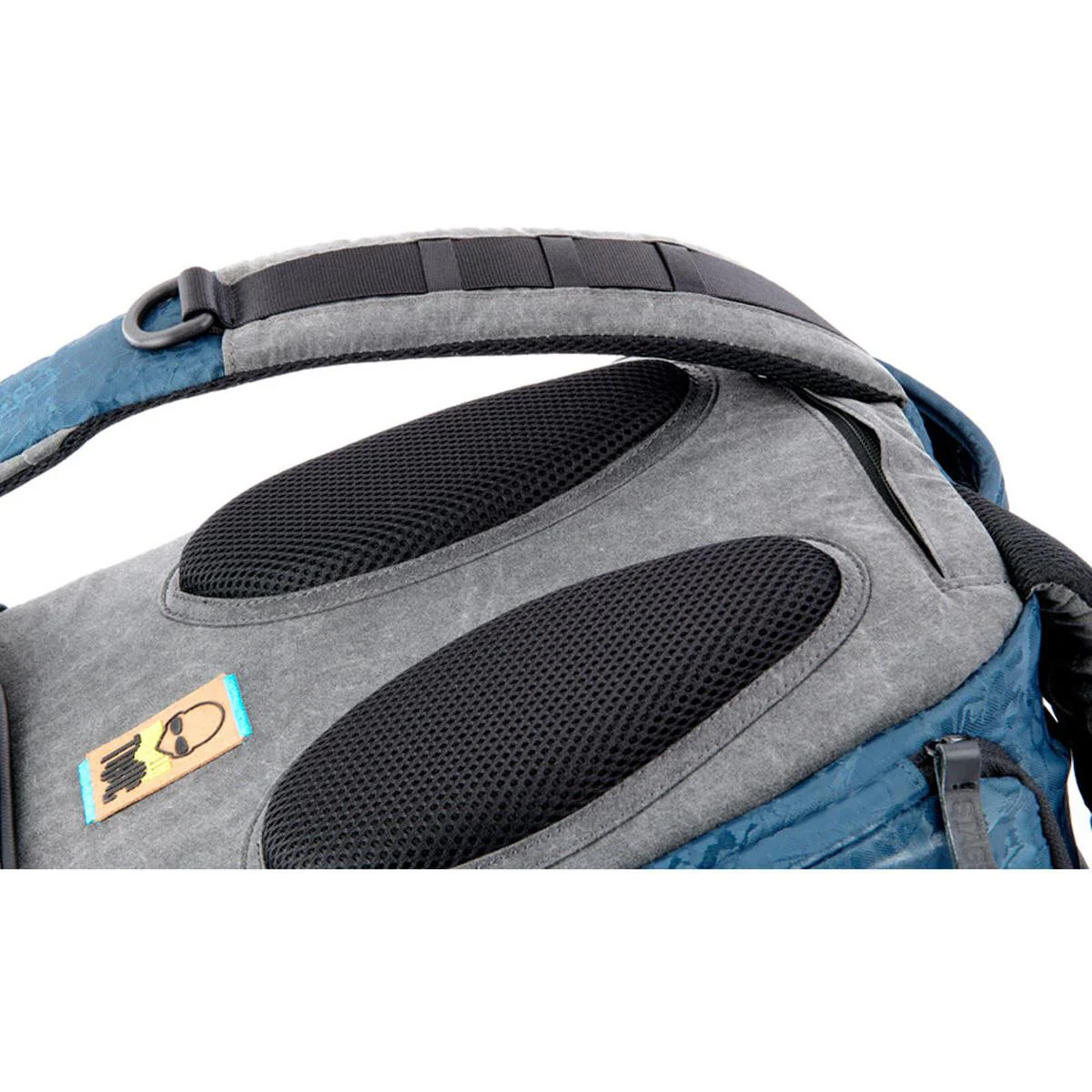 Toxic from 3 Legged Thing - Valkyrie Camera Backpack Medium - Sapphire - Image 14