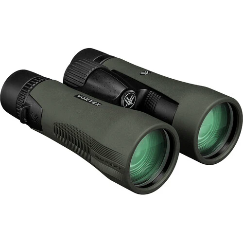 Vortex 10x50 Diamondback HD Binoculars with Bonus Glasspack Harness - Image 3