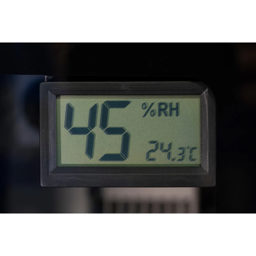 Wonderful AD-139CH-D, 163 Litre Dry Cabinet with 3 Trays and Digital Hygrometer - Image 9