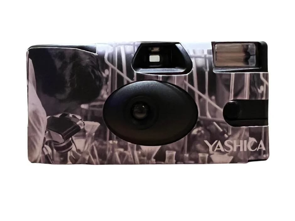 YASHICA Single Use Art Print Film Camera w/ISO400 Film - 35mm - 27 Exposures - Image 12