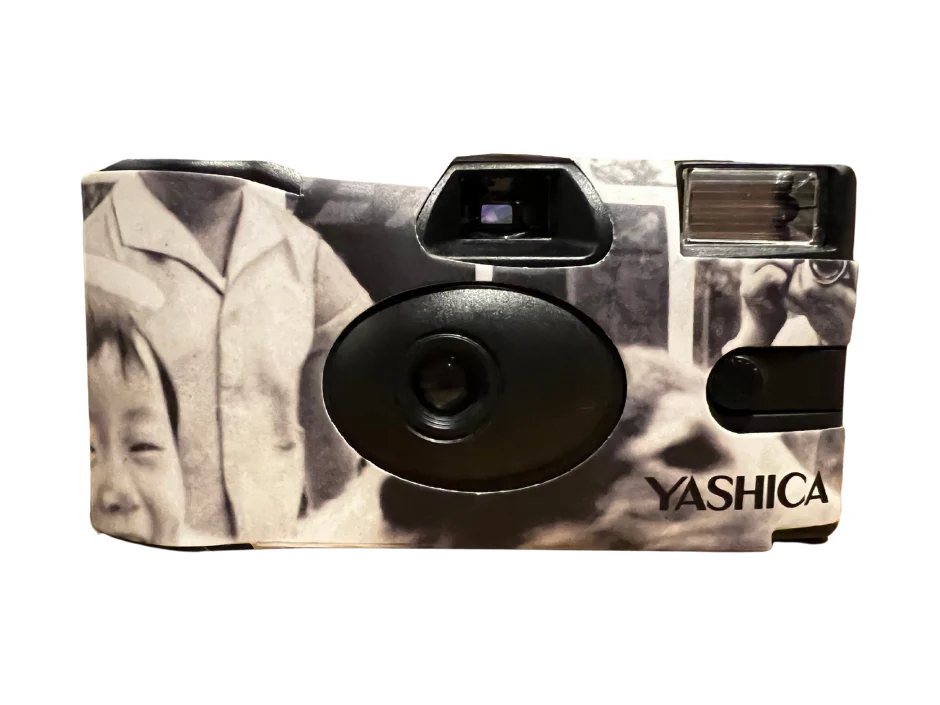 YASHICA Single Use Art Print Film Camera w/ISO400 Film - 35mm - 27 Exposures - Image 13