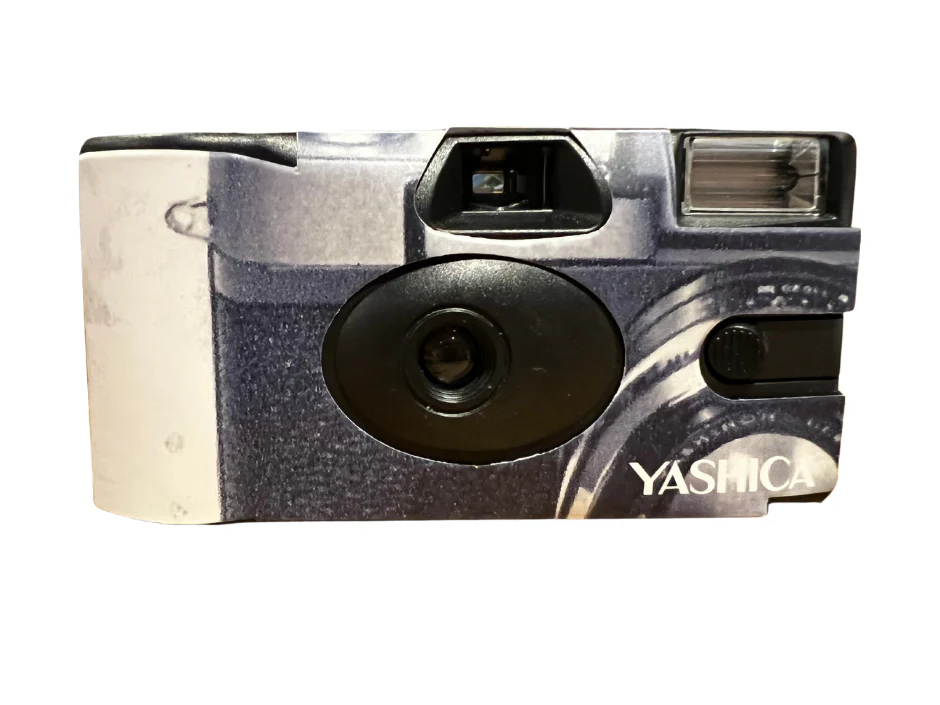 YASHICA Single Use Art Print Film Camera w/ISO400 Film - 35mm - 27 Exposures - Image 15