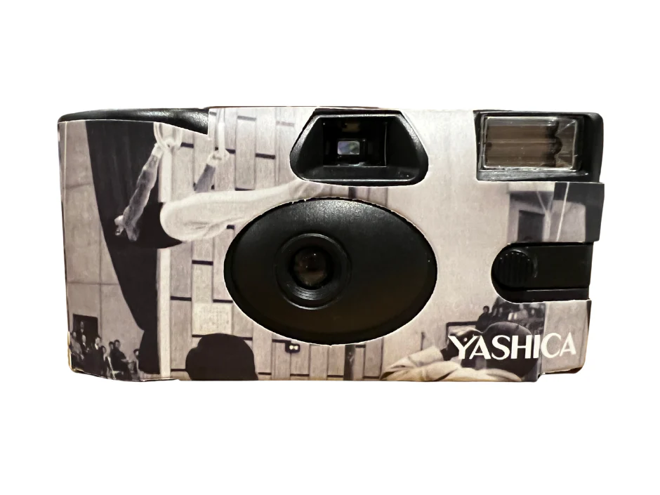 YASHICA Single Use Art Print Film Camera w/ISO400 Film - 35mm - 27 Exposures - Image 17