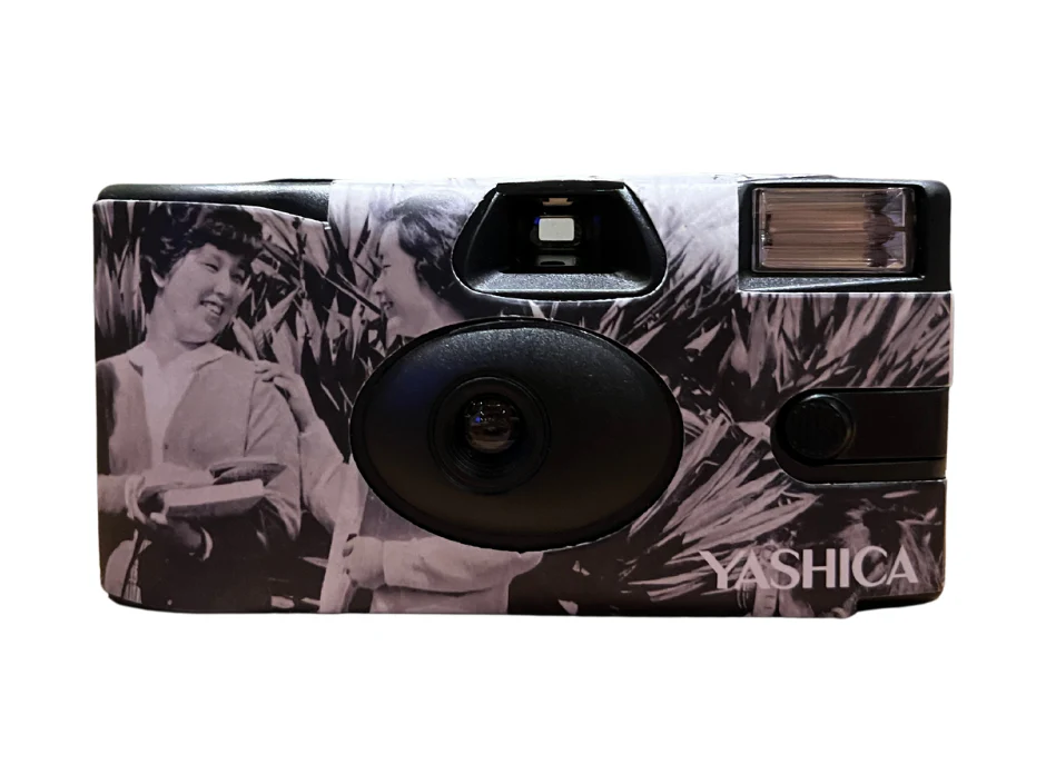 YASHICA Single Use Art Print Film Camera w/ISO400 Film - 35mm - 27 Exposures - Image 3